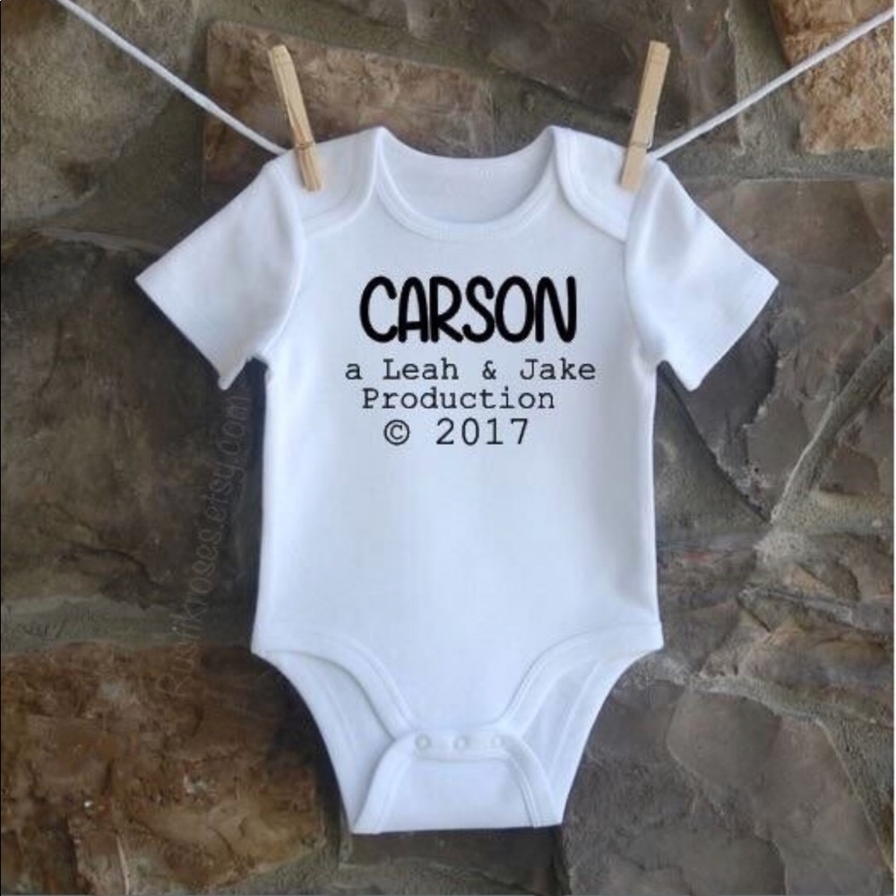 Pregnancy onesie, newborn onesie, production onesi